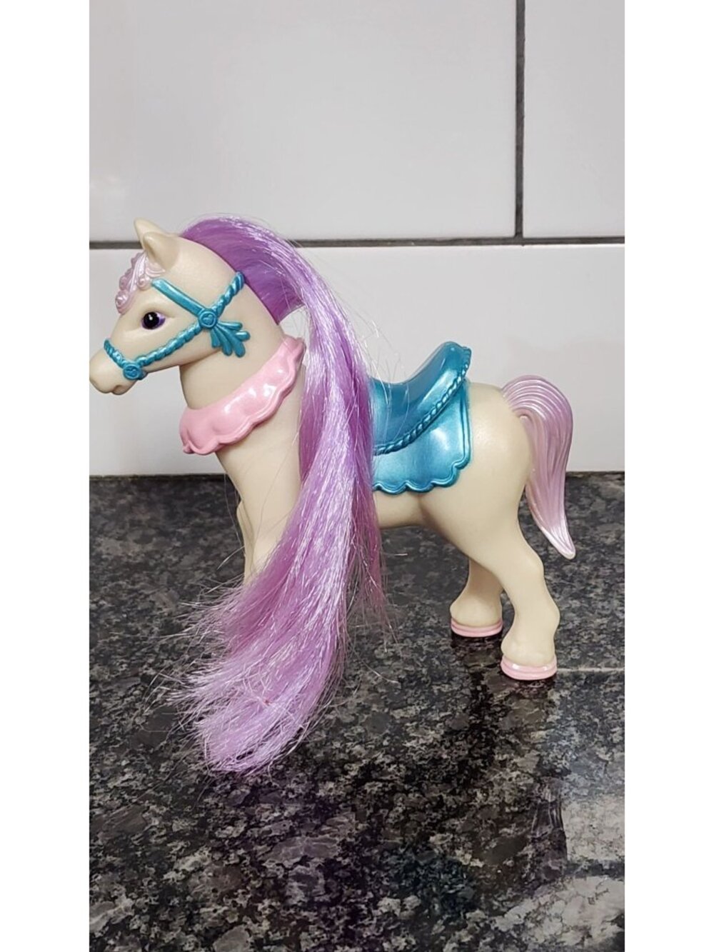 FISHER PRICE ONCE UPON A DREAM DOLLHOUSE PONY HORSE PURPLE HAIR STABLE TEAL